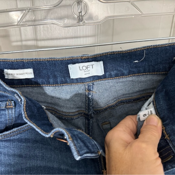 LOFT OUTLET PETITE HIGH RISE SKINNY PETITE JEANS SIZE 6 - Picture 3 of 6